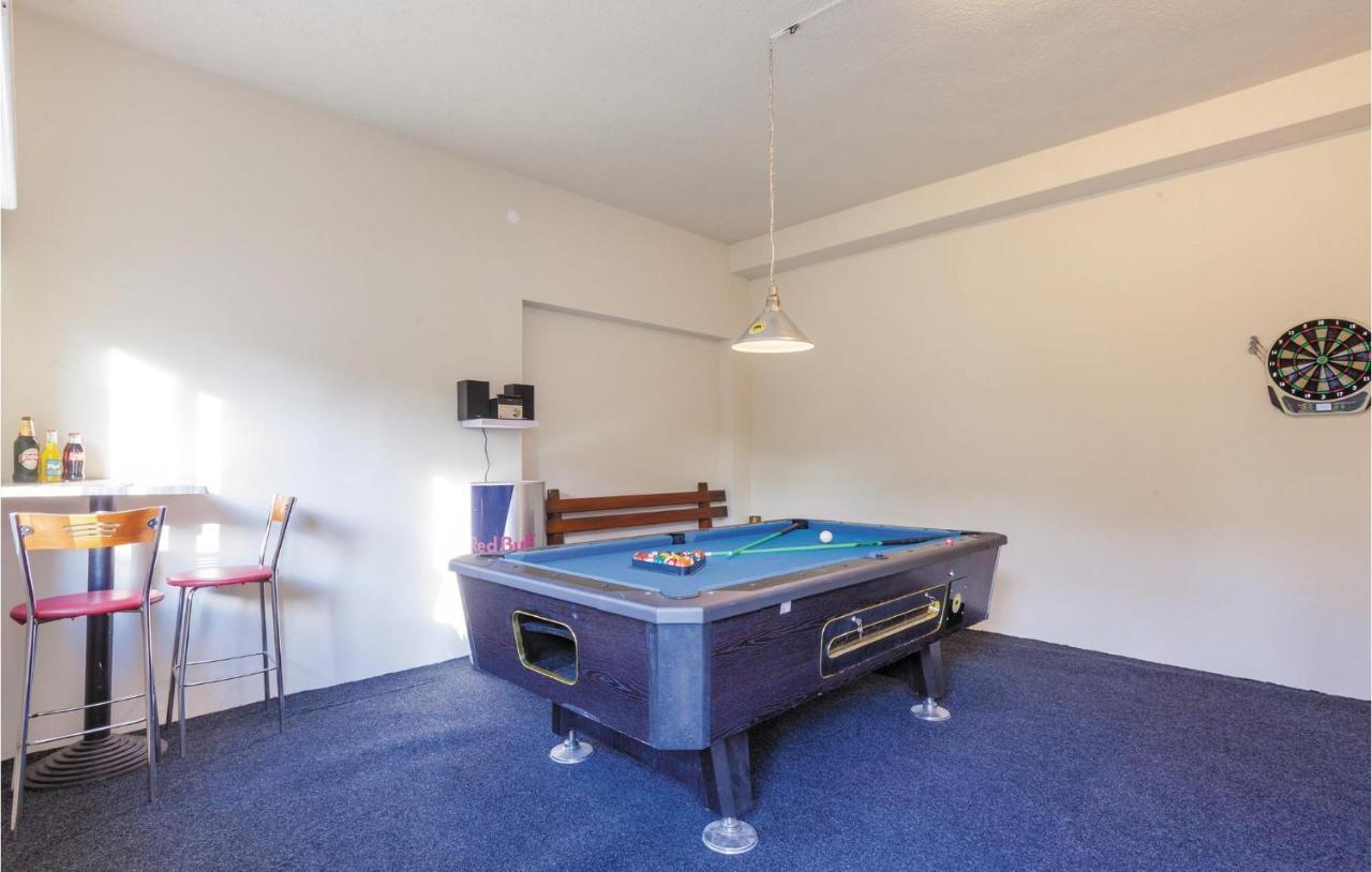 Lovely Apartment In Kastel Stafilic With Jacuzzi Kaštela Extérieur photo