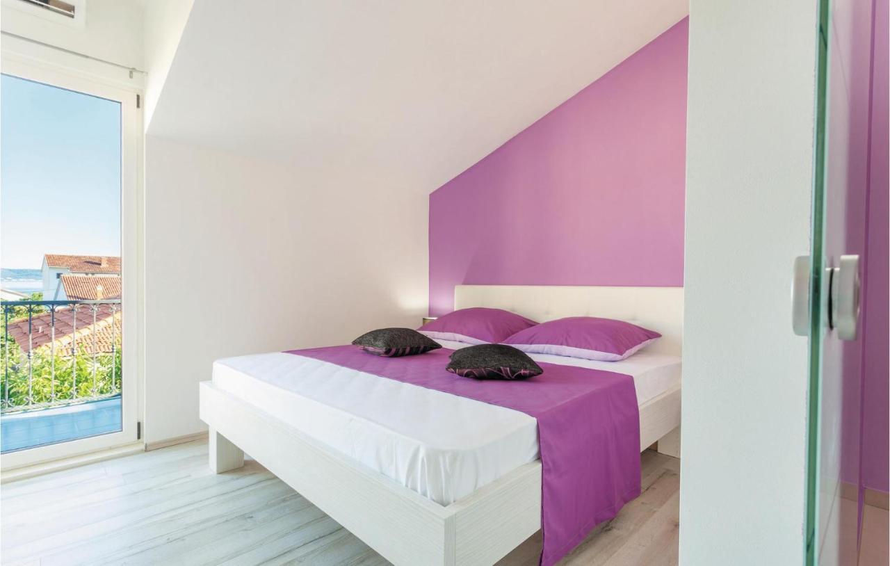 Lovely Apartment In Kastel Stafilic With Jacuzzi Kaštela Extérieur photo